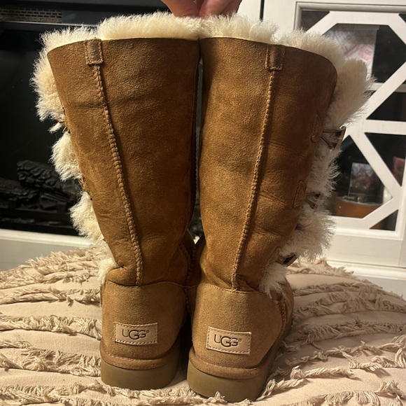 UGG boots size 7 - Picture 4 of 7